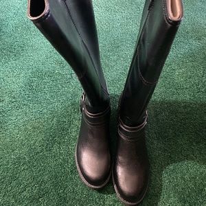 Black Boots